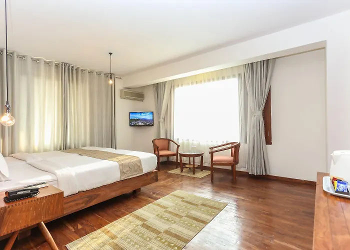Potala Hotel 2*